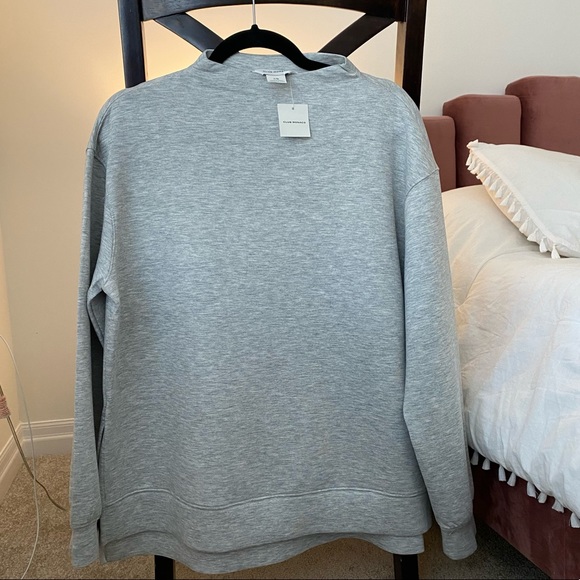 Brand new grey sweater, high quality material, super soft and light. SIZE L - Picture 3 of 3